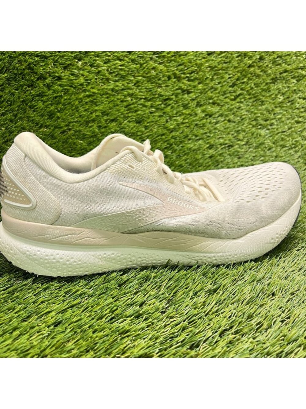 Brooks Ghost 16 Mens Size 11.5 Beige Athletic Running Walking Shoes Sneakers